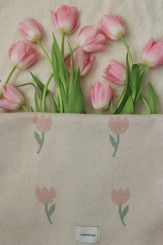 Плед детский 80х120 см LoomKnits Flowers Tulip