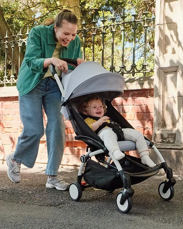 Коляска прогулочная Stokke/Babyzen YOYO³ рама чёрная