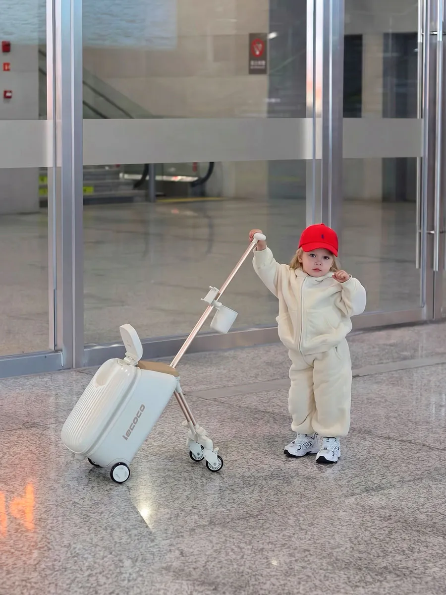 Чемодан Lecoco с детским сиденьем white C-Box-B3