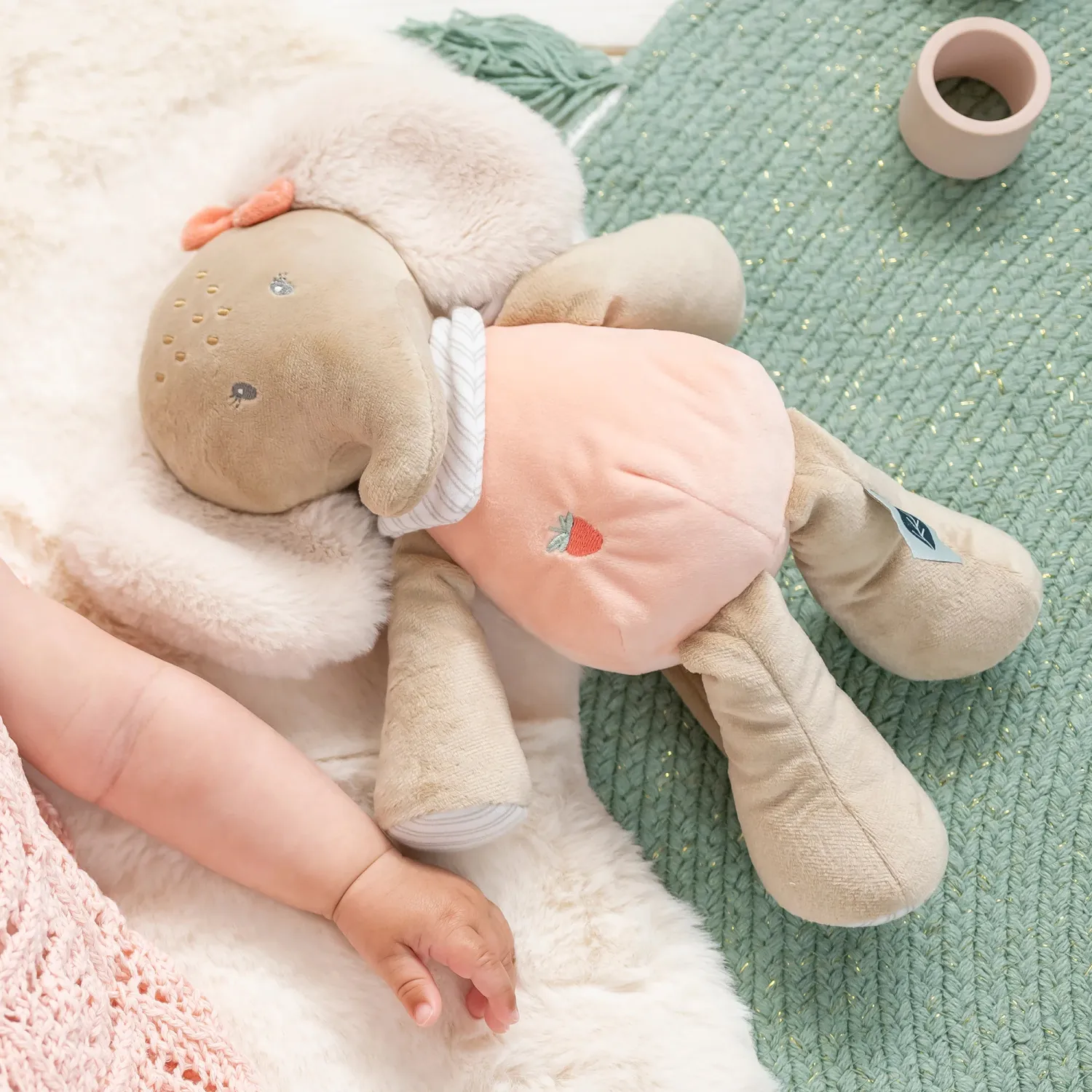 Игрушка мягкая Nattou Soft toy FLO, ERNEST & OLI Слоник 682008