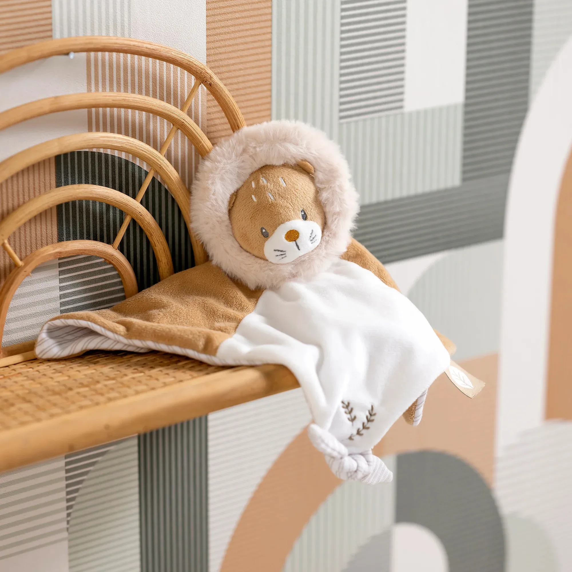 Игрушка мягкая Nattou Doudou FLO, ERNEST & OLI Лев 682077