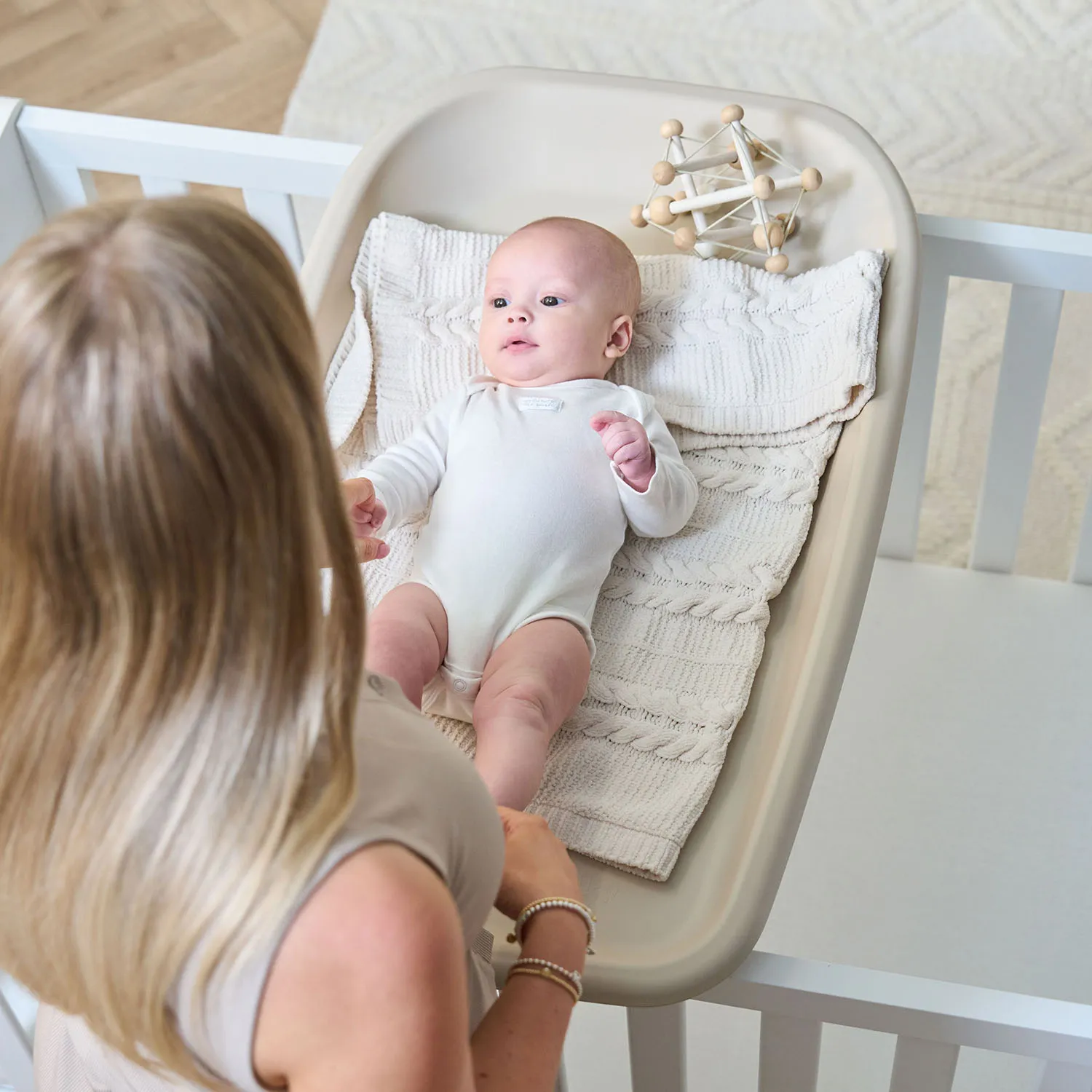Пеленальная доска Tutti Bambini Cushi на жестком основании