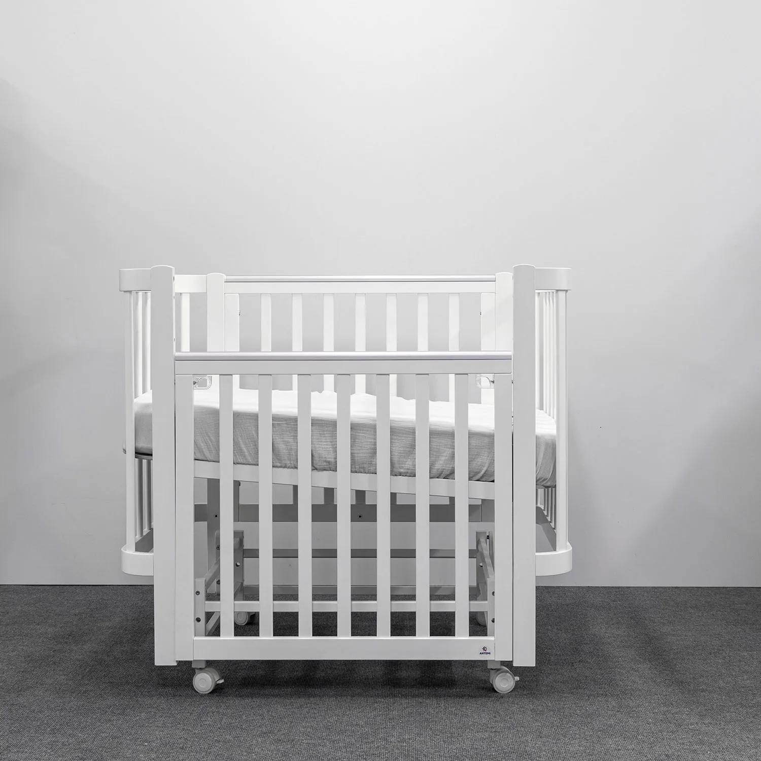 Кроватка детская ANTEMI Terra Light New с маятником 100х70