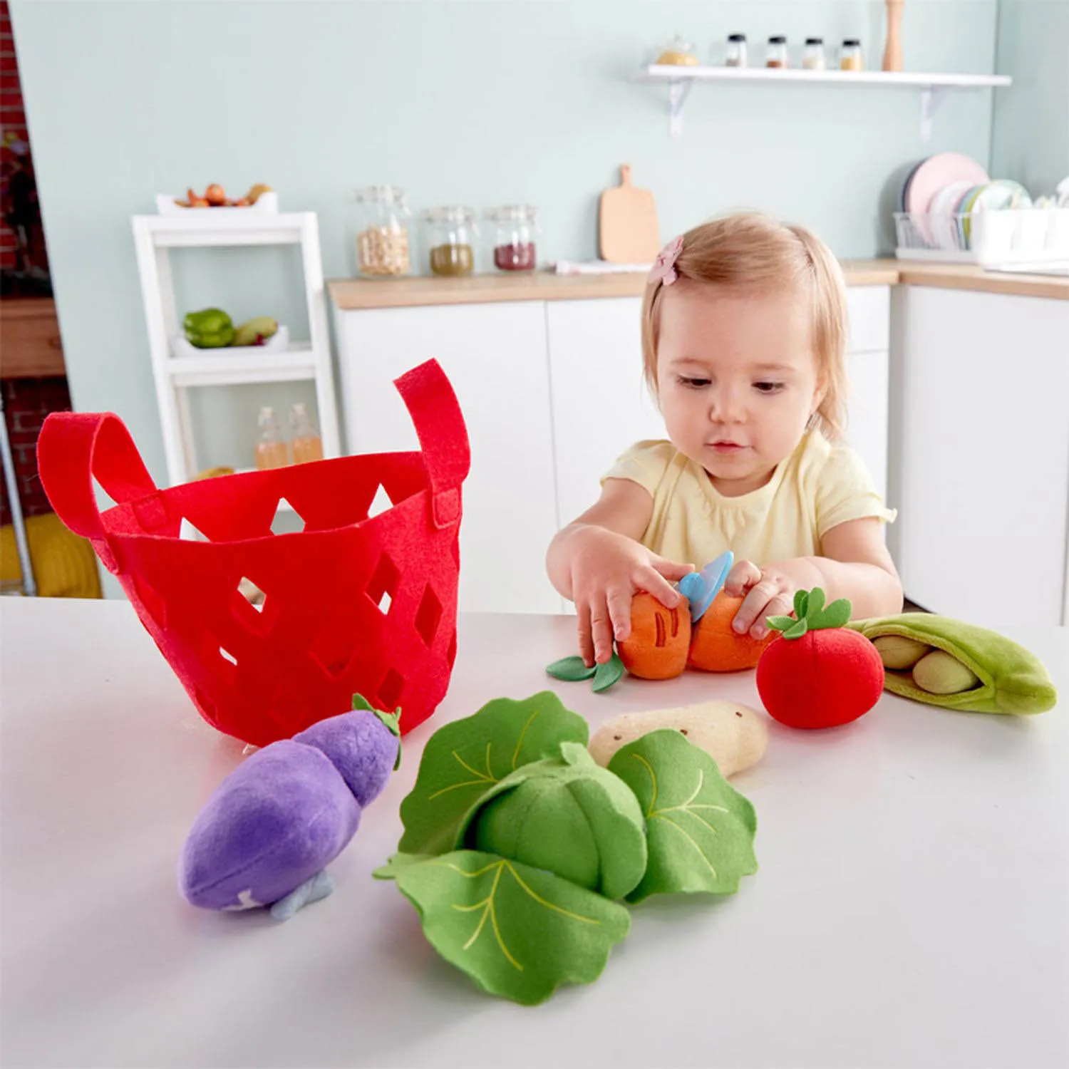 Набор игровой детский HAPE Овощная корзина E3167_HP