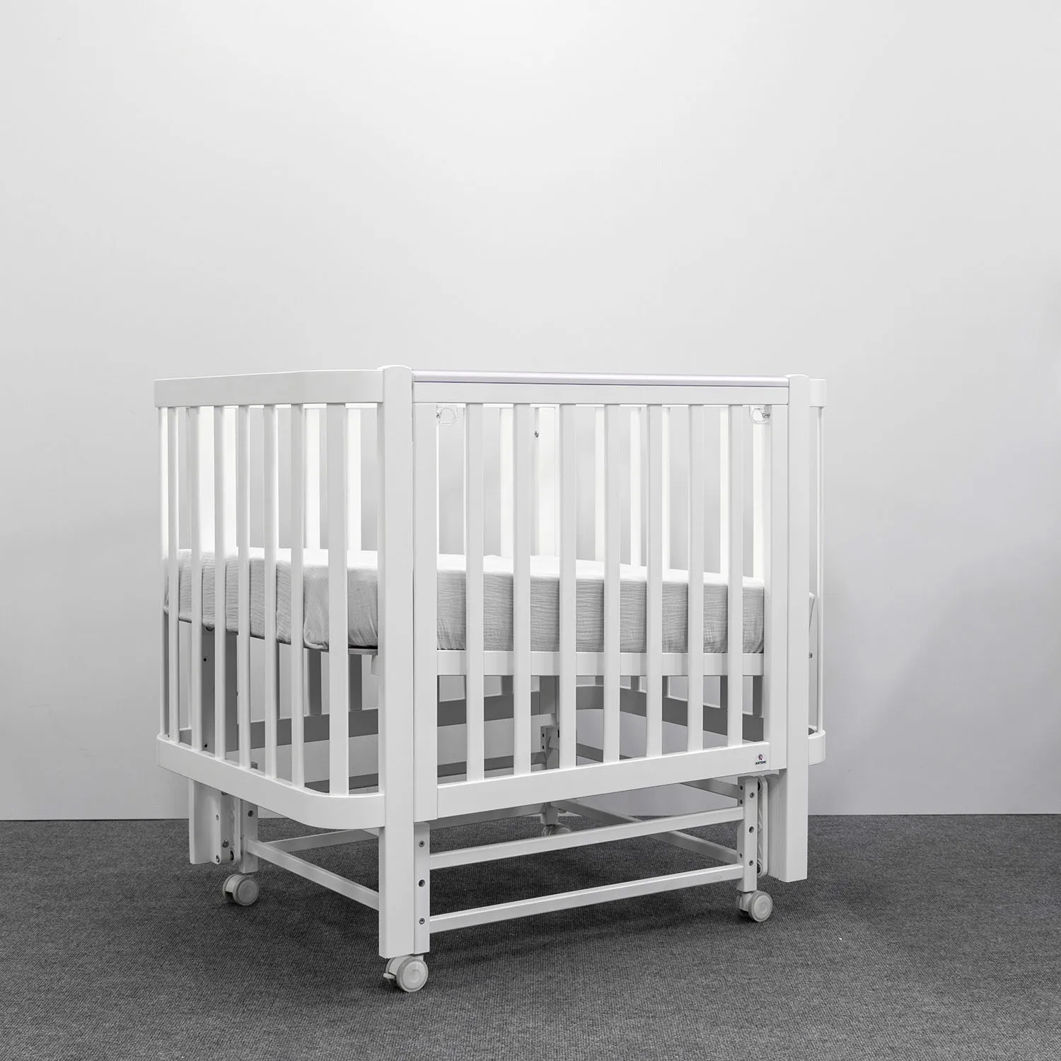 Кроватка детская ANTEMI Terra Light New с маятником 100х70