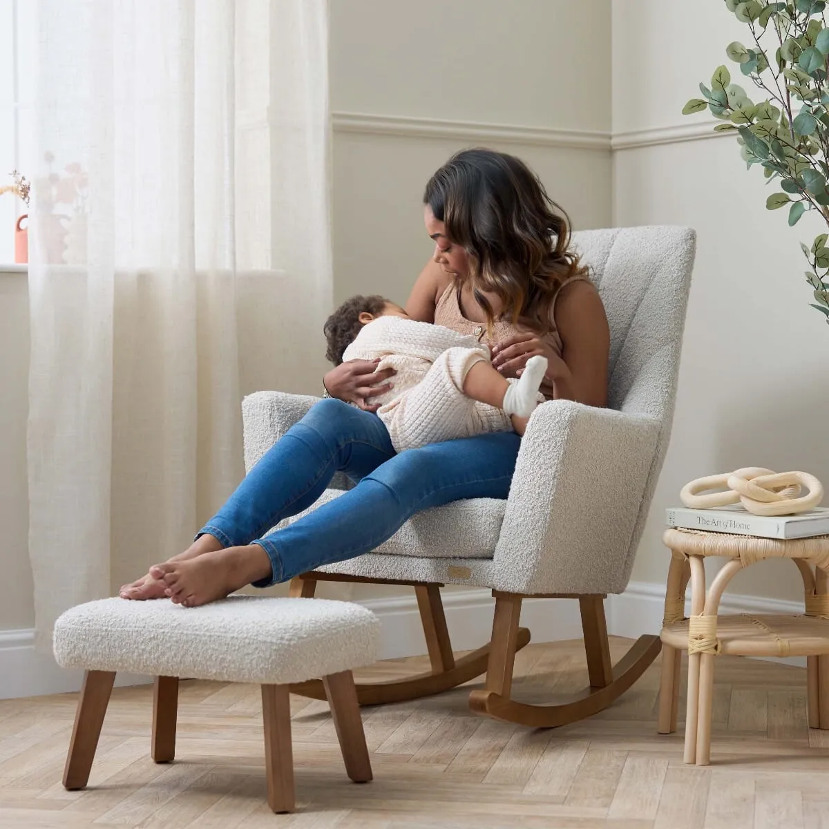 Кресло-качалка Tutti Bambini Jonah Luxe с пуфом для ног