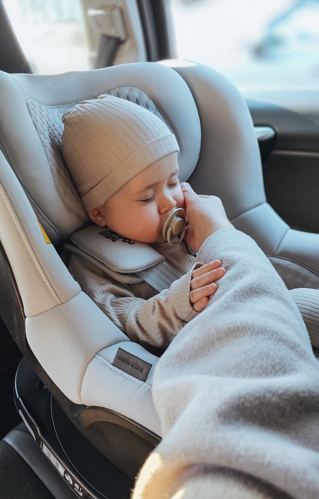 Автокресло 0+/1 Britax Roemer DUALFIX 5Z LUX