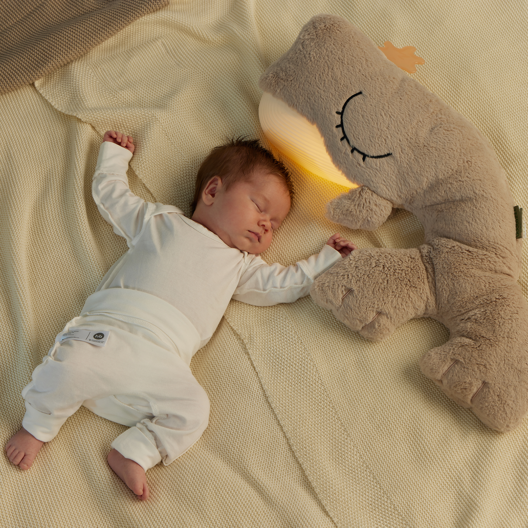 Игрушка Happy Baby мягкая для засыпания WALLY THE WHALE «УОЛЛИ ЗЕ УЭЙЛ»