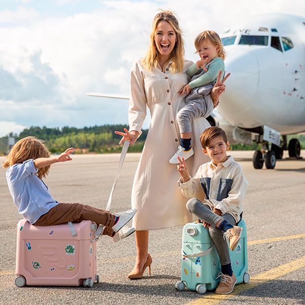 Чемодан-кроватка премиум-класса для путешествий JetKids by Stokke BedBox 2.0