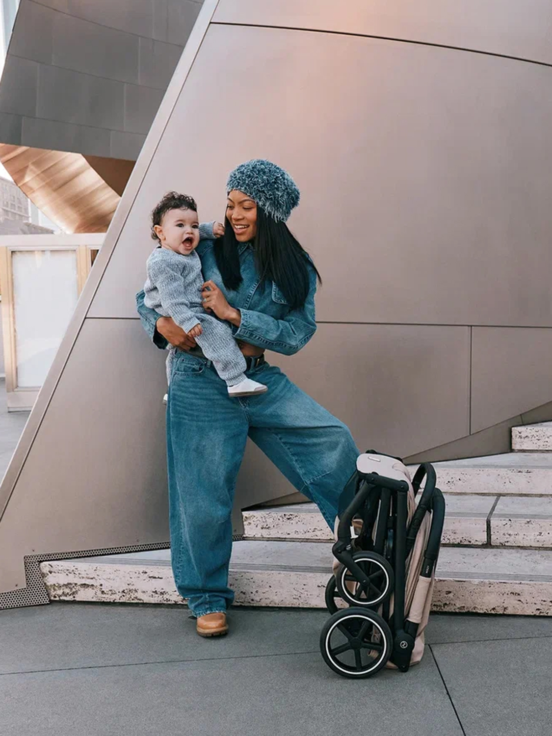 Коляска прогулочная Cybex Beezy с бампером и дождевиком 2026
