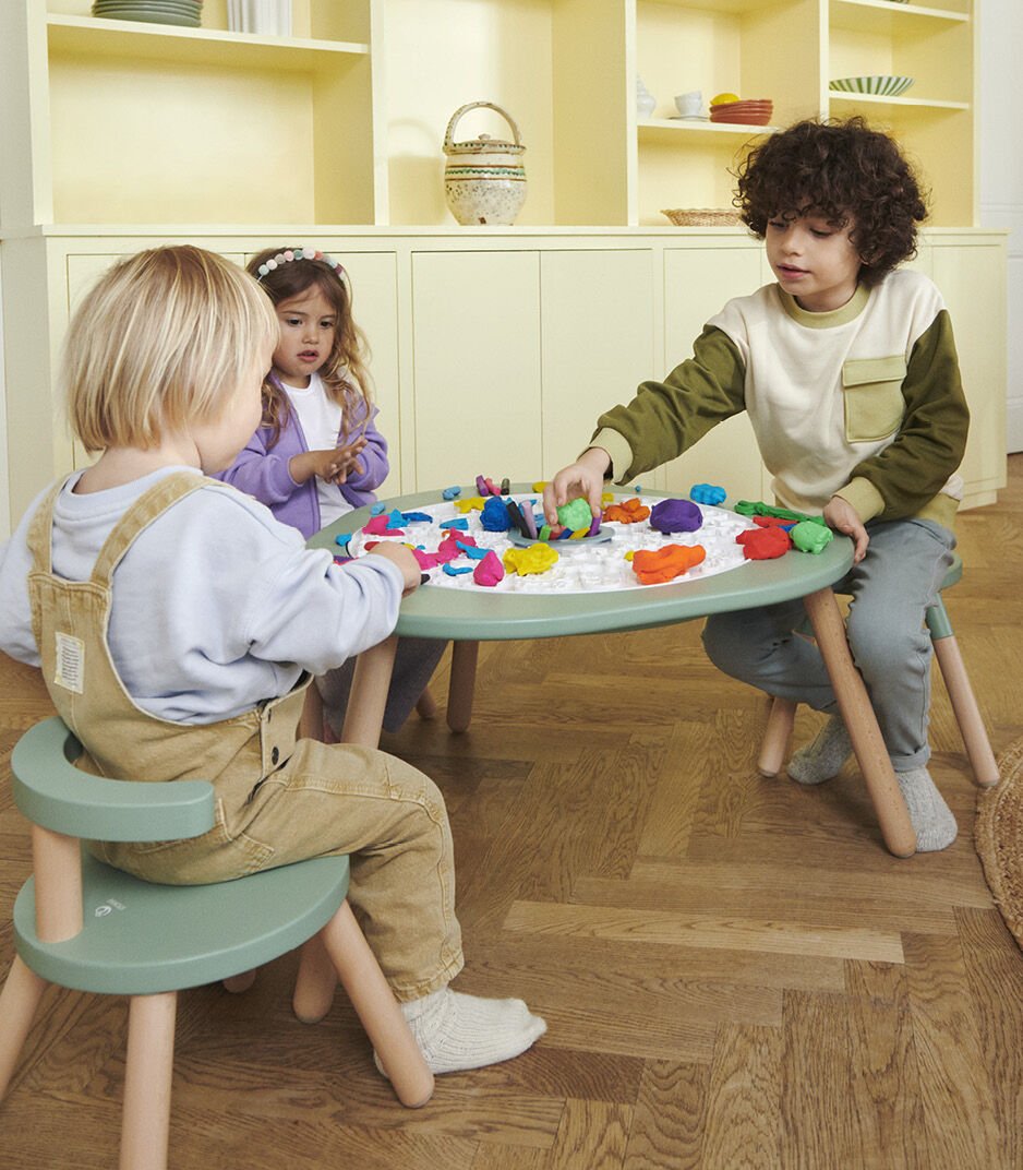 Стульчик для кормления и игр Stokke "MuTable", дерево, от 1.5 лет, 23-29см