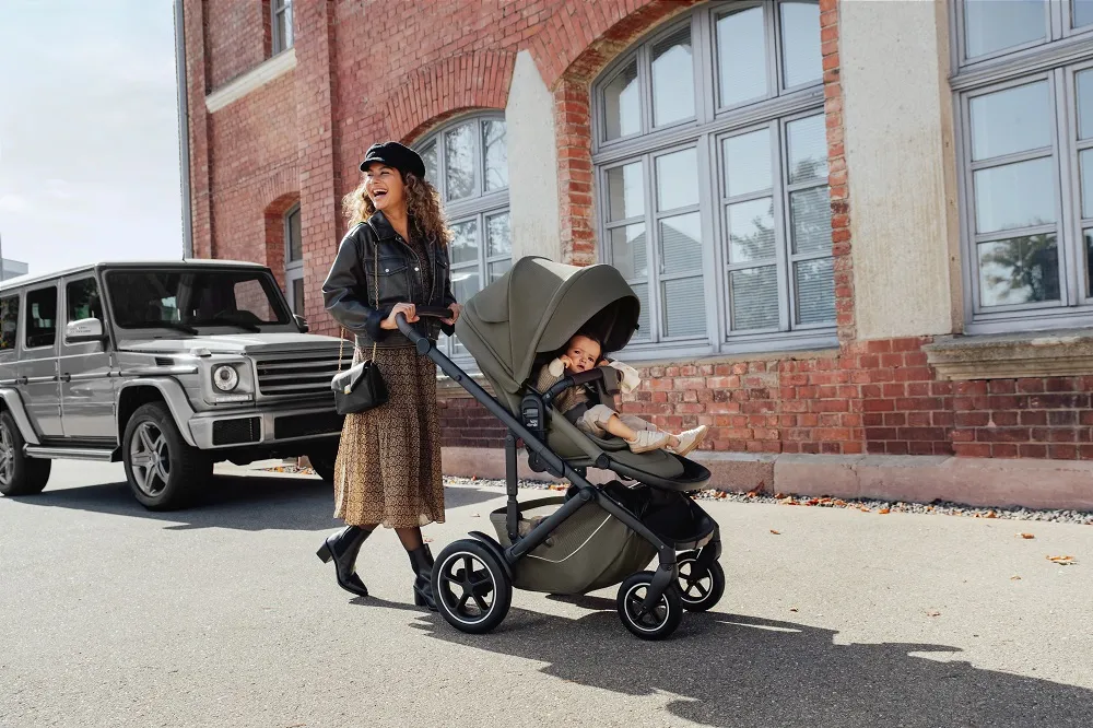 Комплект 3 в 1 Britax Roemer Smile 5Z Люкс + автокресло Baby-Safe PRO