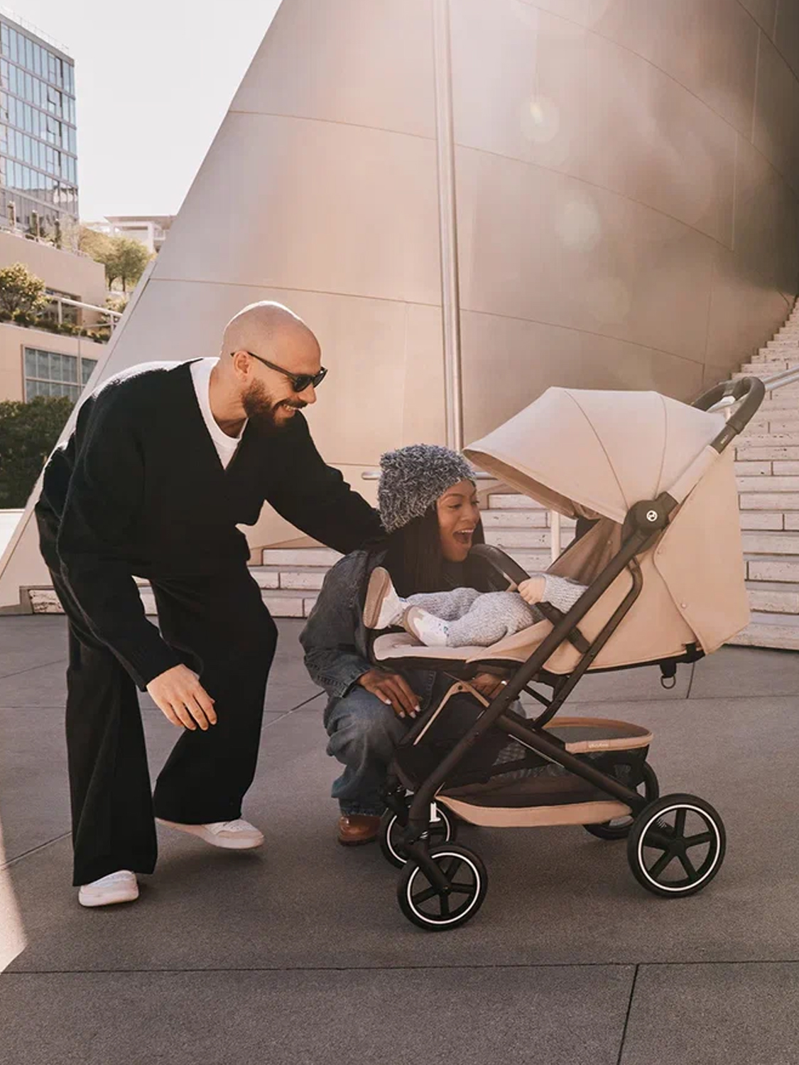 Коляска прогулочная Cybex Beezy с бампером и дождевиком 2026