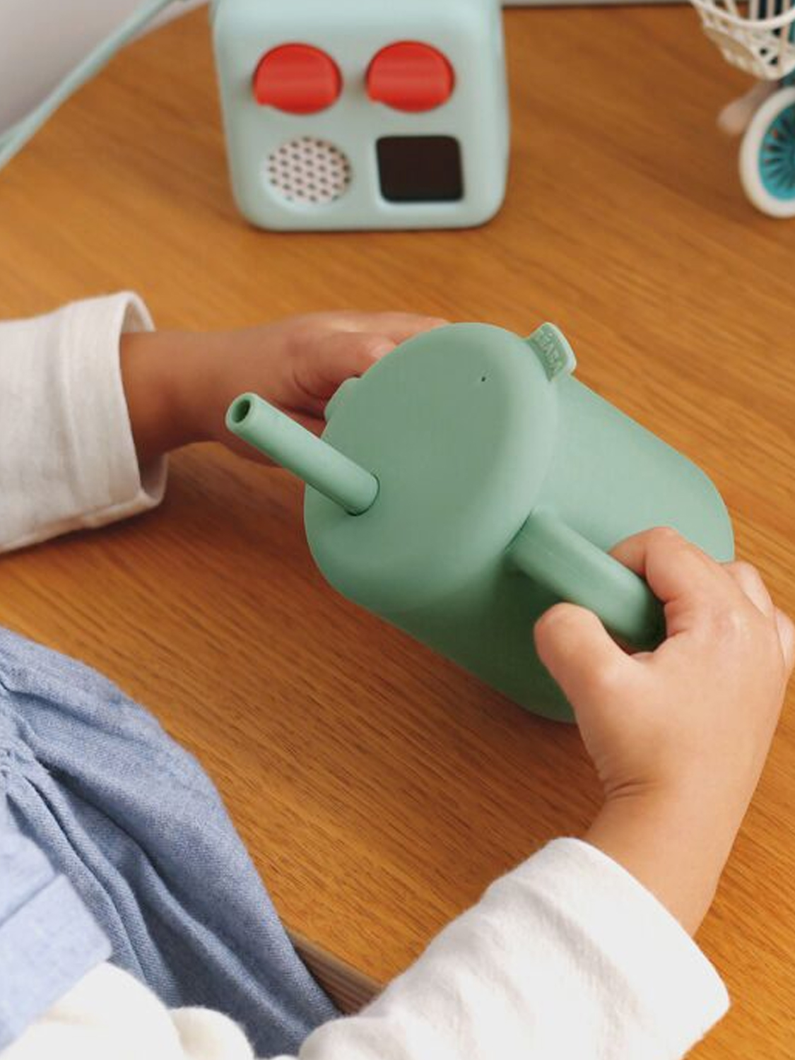Поильник Beaba 170 мл с крышкой и трубочкой TASSE PAILLE SILICONE